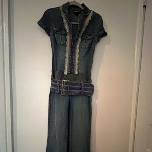 Stylish Denim Jumpsuit with Belt
